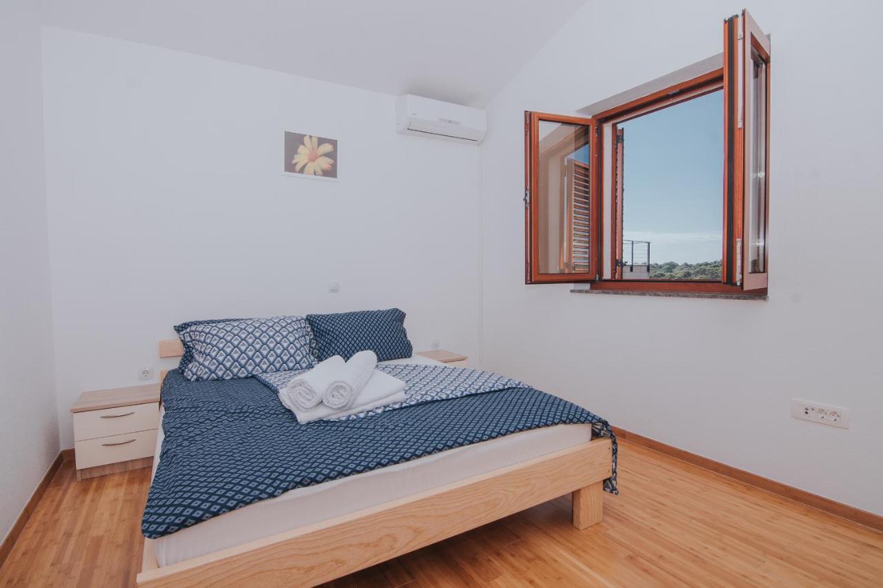 Apartment Patricia Rab Town Extérieur photo